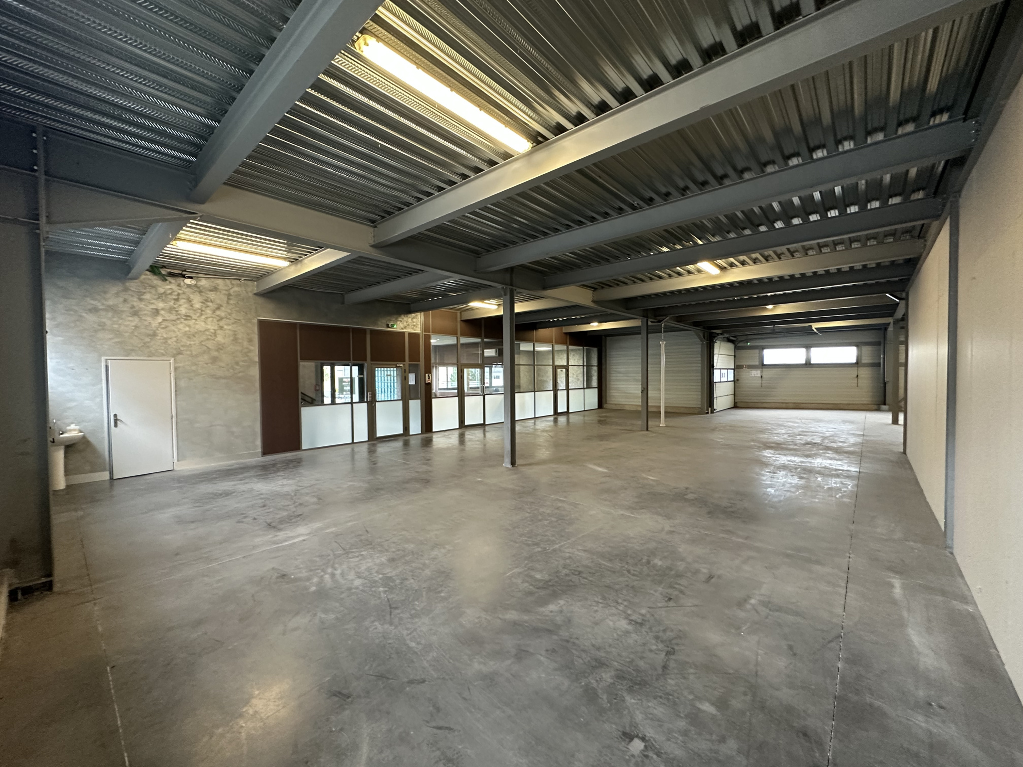 Local d'activité à louer à Frejus, 376 m² – photo 3 sur 8
